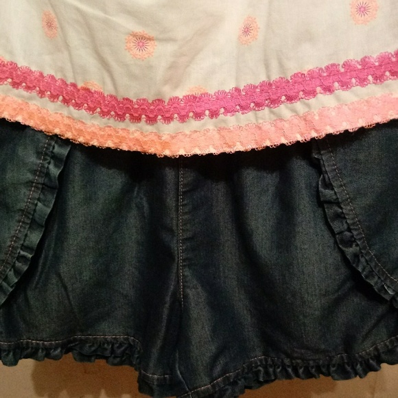 Limited Too shirt and shorts - Picture 2 of 3